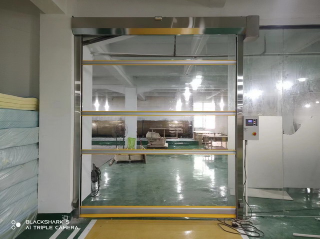 深圳快速卷簾門.jpg